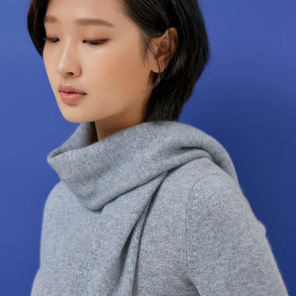 greyscarfgirl.jpg